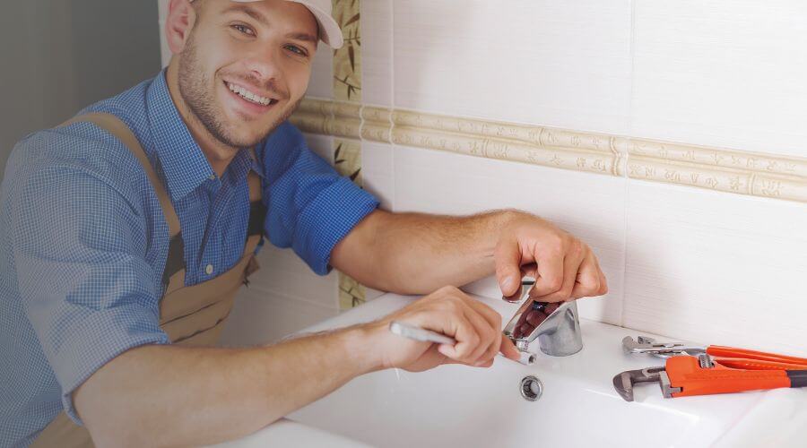 Expert burst pipe repair services in Lucas, OH
